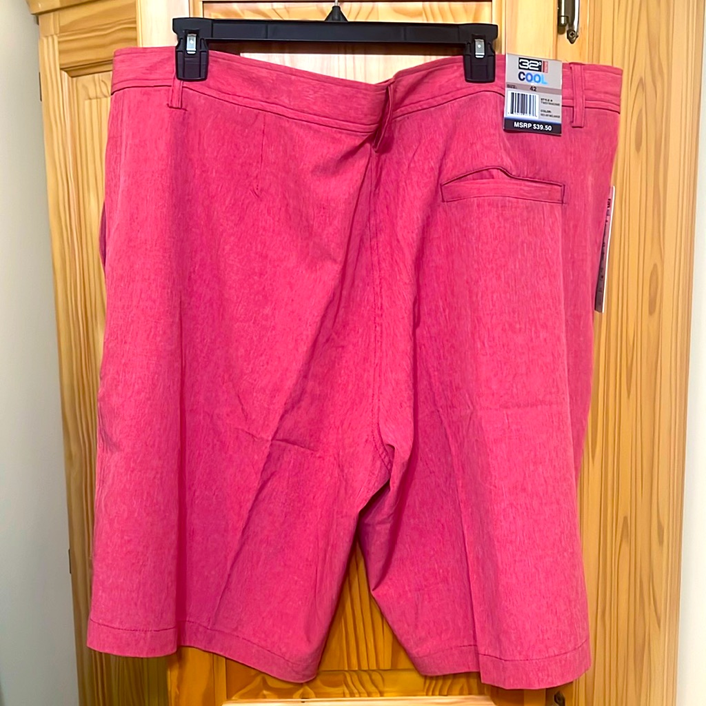 32 Degrees Brand Mens Size 42 Red Shorts